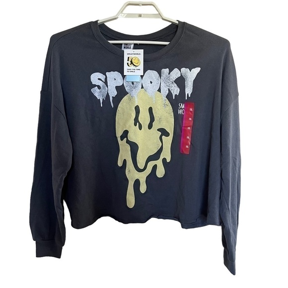NWT Women’s Spooky smiley face sweatshirt gray with graphic size XXL Halloween - Picture 2 of 10